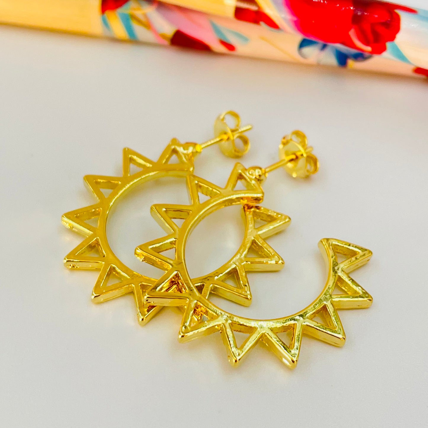 XO218 Aro Media argolla con puntas 22 mm Aro Baño Oro