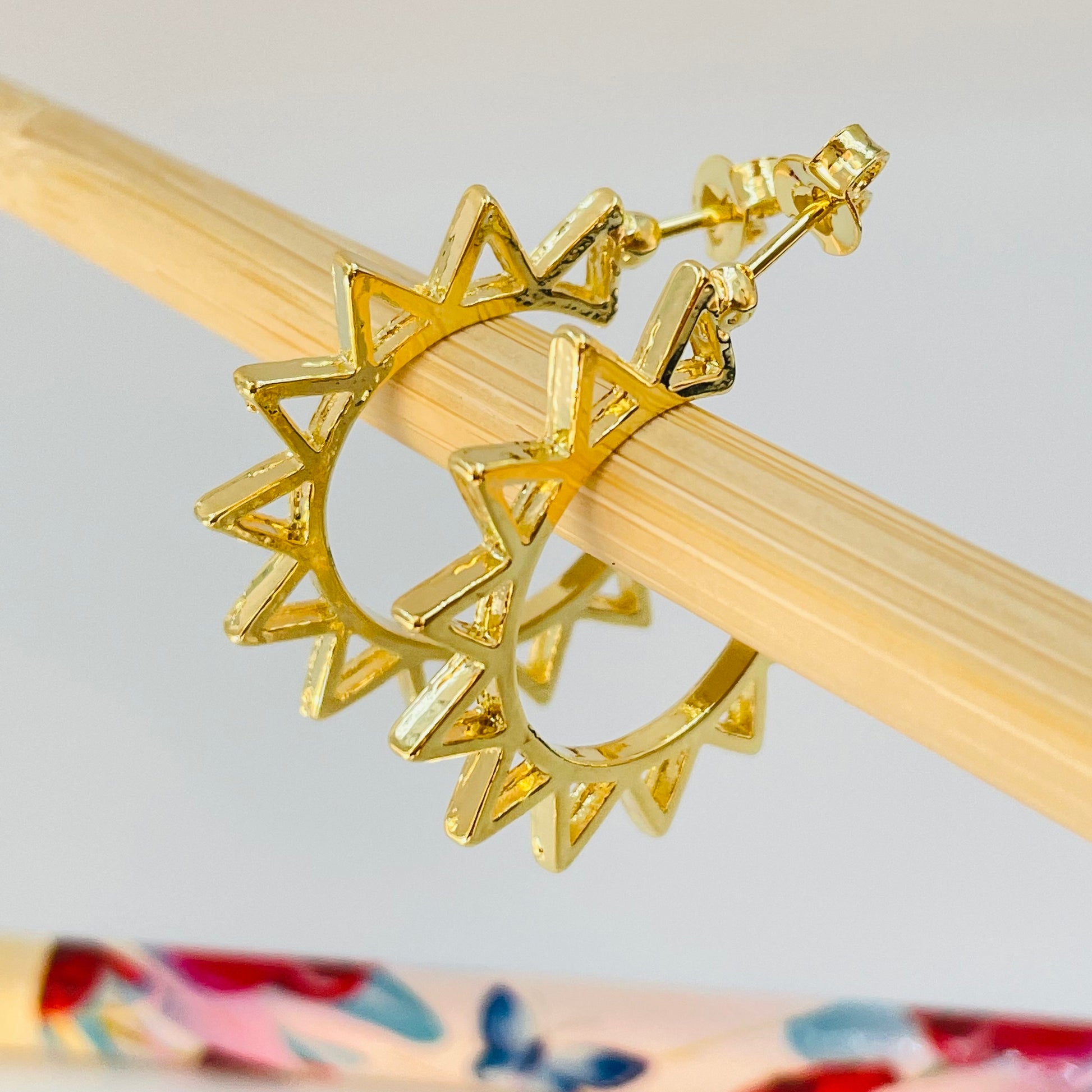 XO218 Aro Media argolla con puntas 22 mm Aro Baño Oro